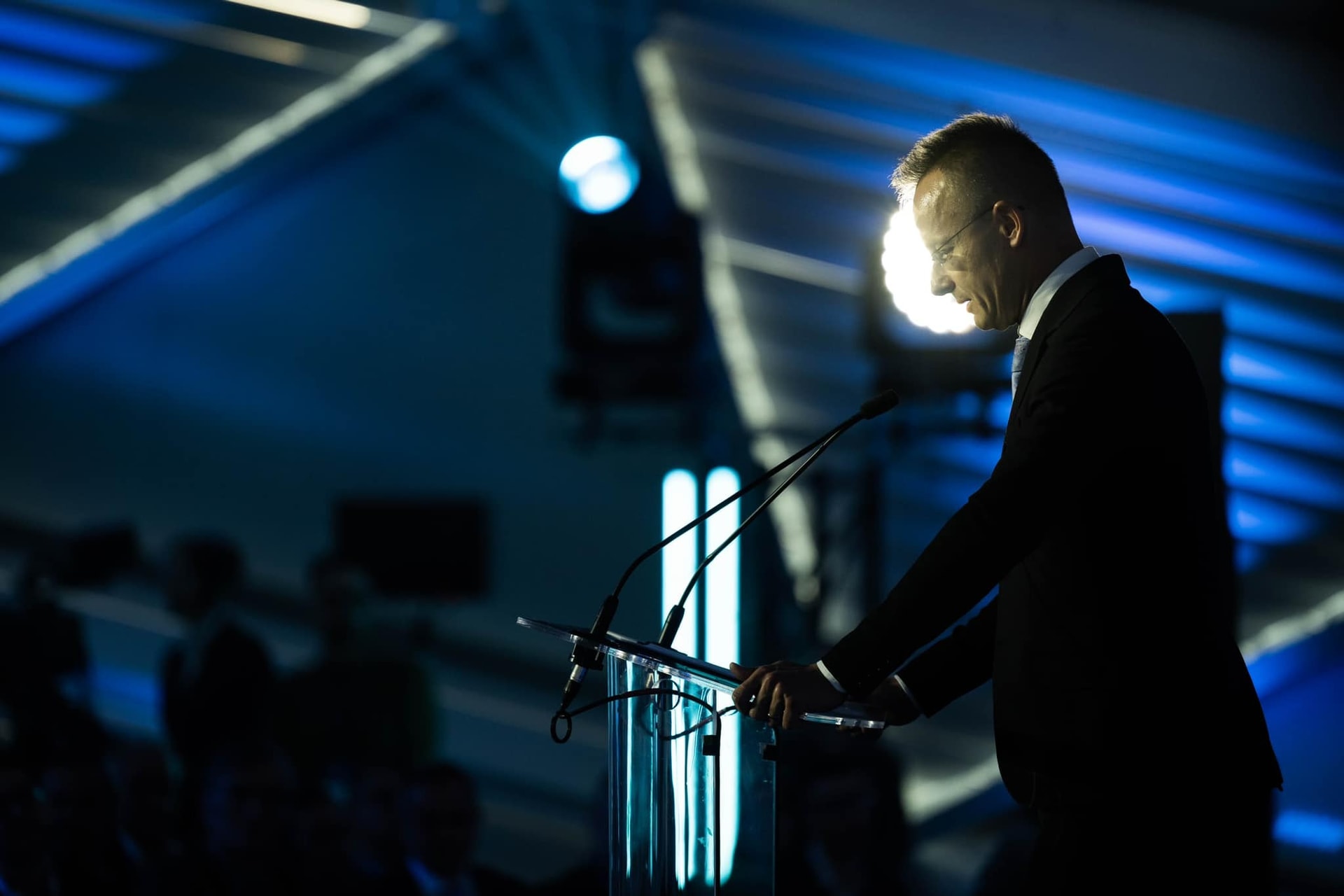 Szijjártó Péter: Belementünk egy olyan utcába, amely a háború eszkalálódásának veszélyével jár