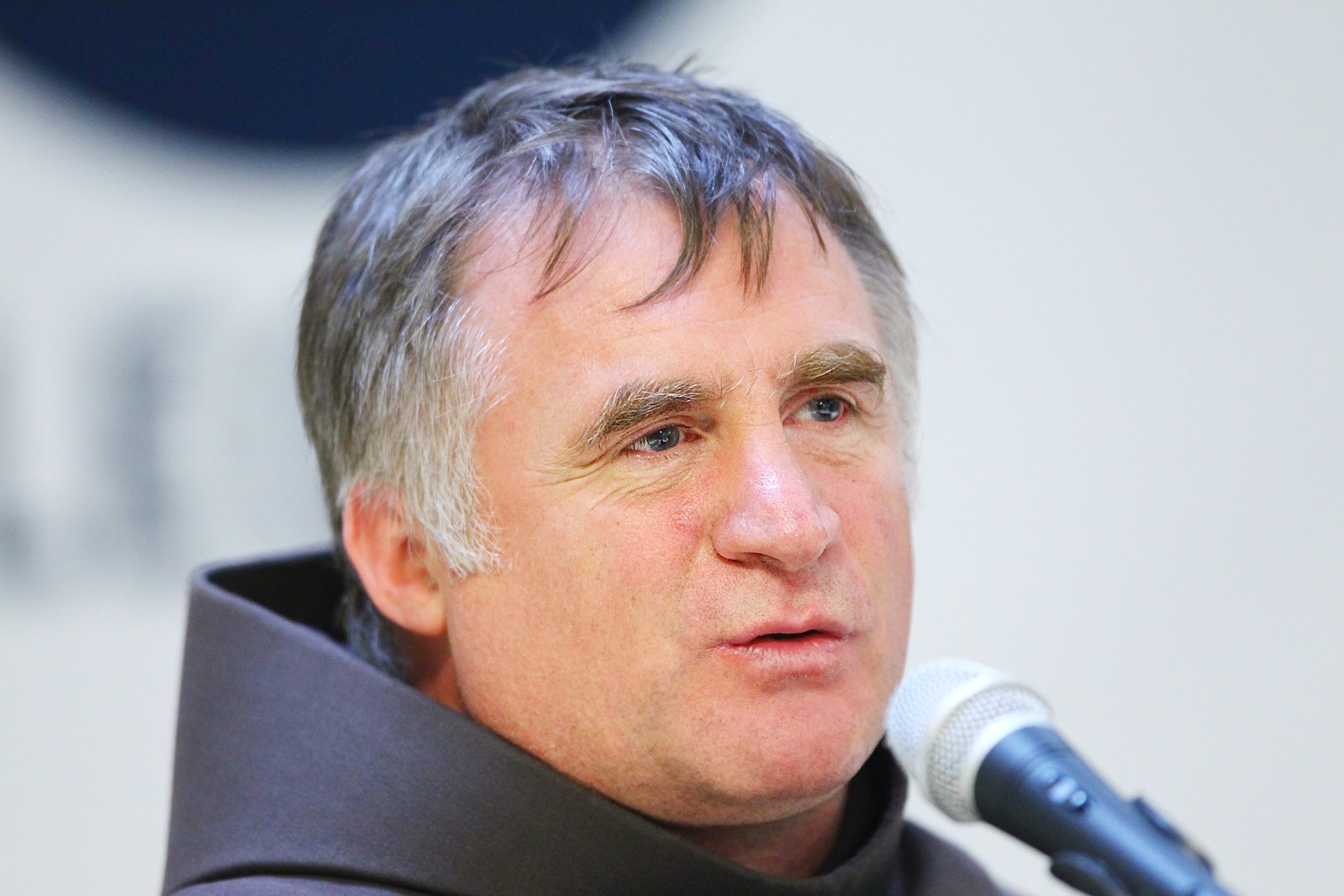 Üzent a rémhírterjesztőknek Böjte Csaba