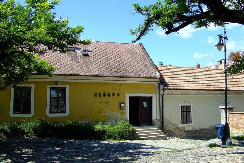 Megújult a Czóbel-kiállítás