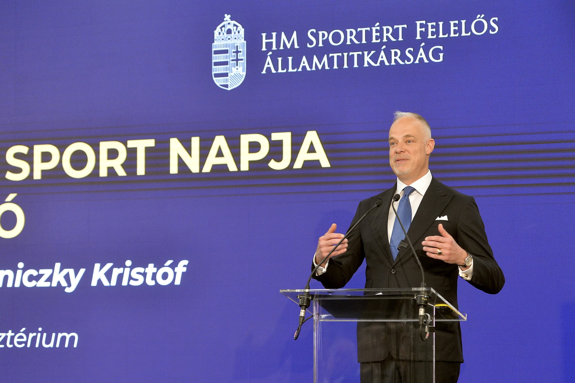 Szalay-Bobrovniczky Kristóf: A sporttársadalom hozzásegít a magyar védképesség visszaépítéséhez