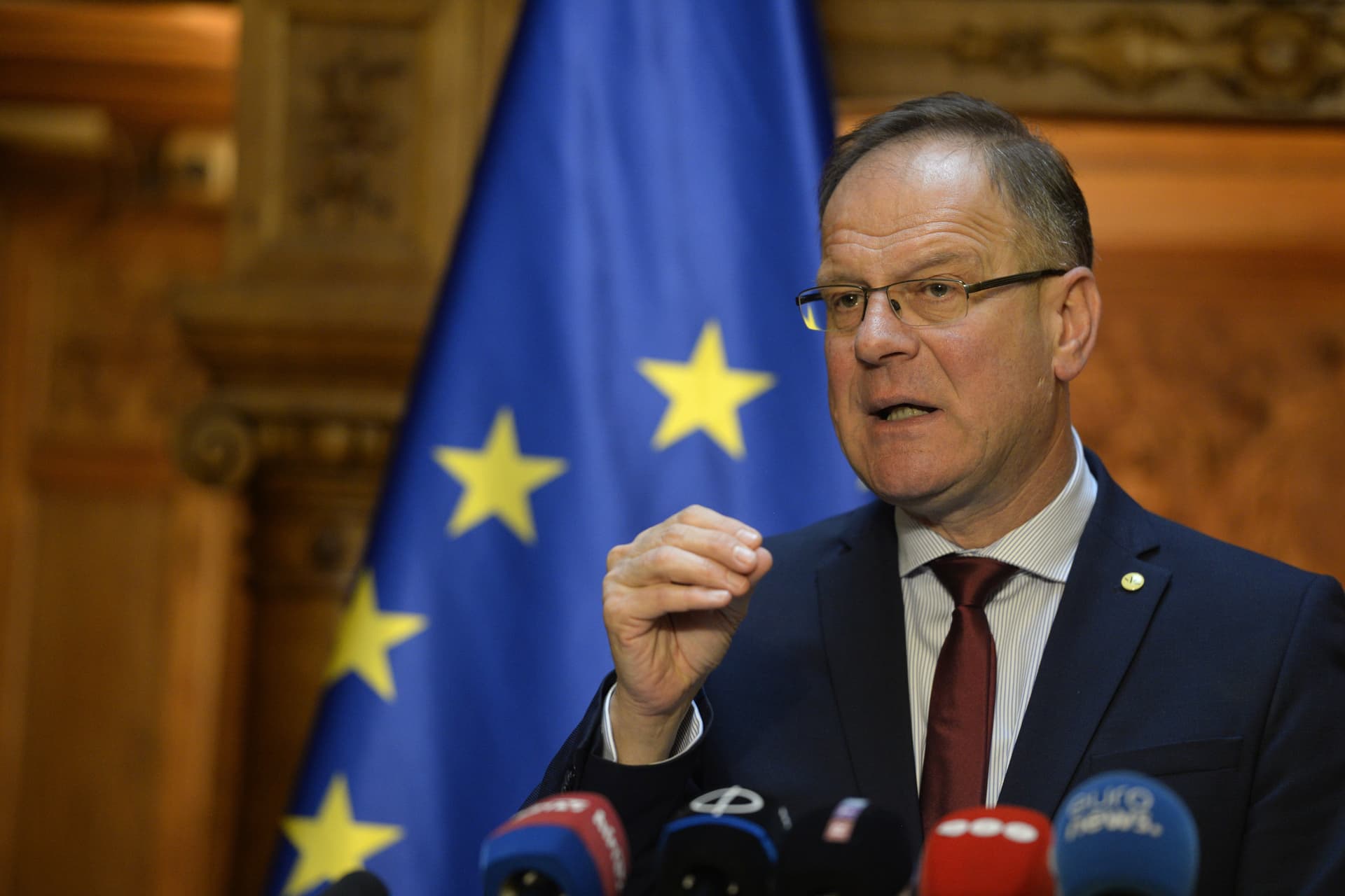 Navracsics Tibor: Tárgyszerű beszélgetést folytattunk az EP költségvetési ellenőrző bizottságának delegációjával