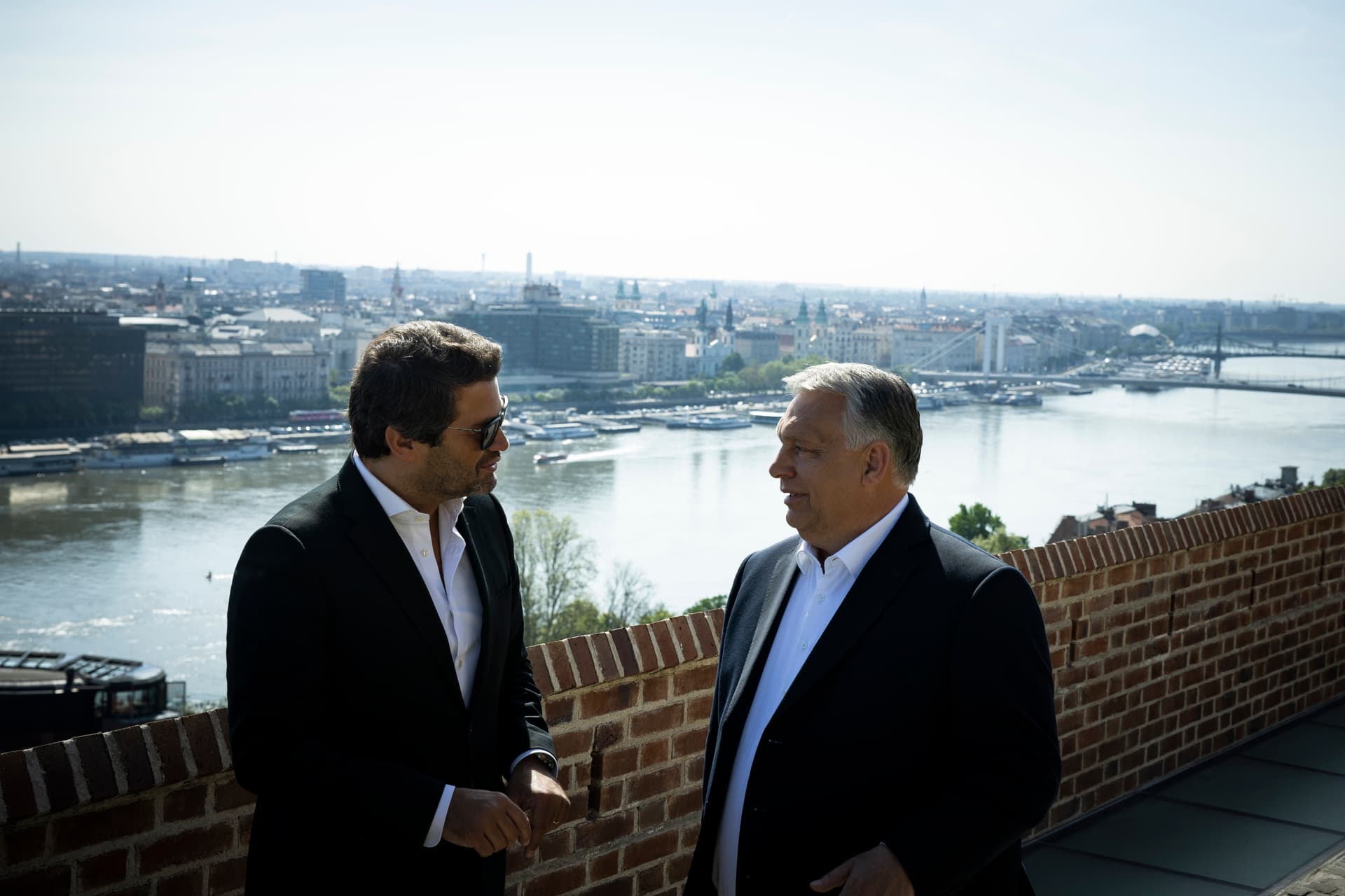 Orbán Viktor portugál jobboldali politikust fogadott