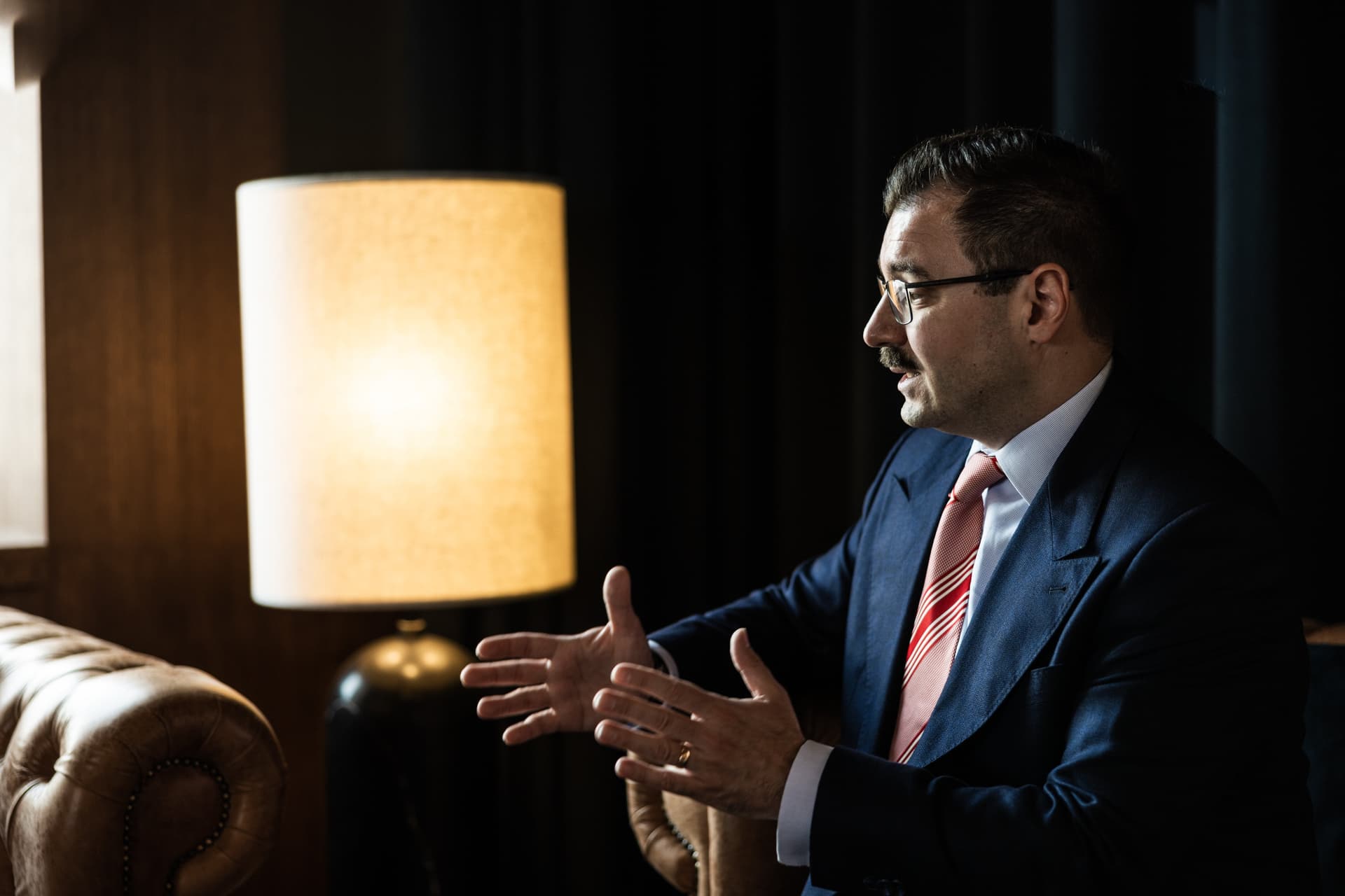 Amerika az ultraliberális utcai gyújtogatásokat igazságharcként ünnepli – Interjú