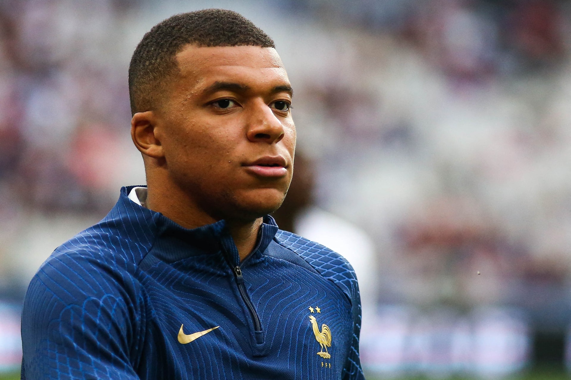 Mbappét vasárnap a Liverpoolhoz, hétfőn a Real Madridhoz igazoltatták