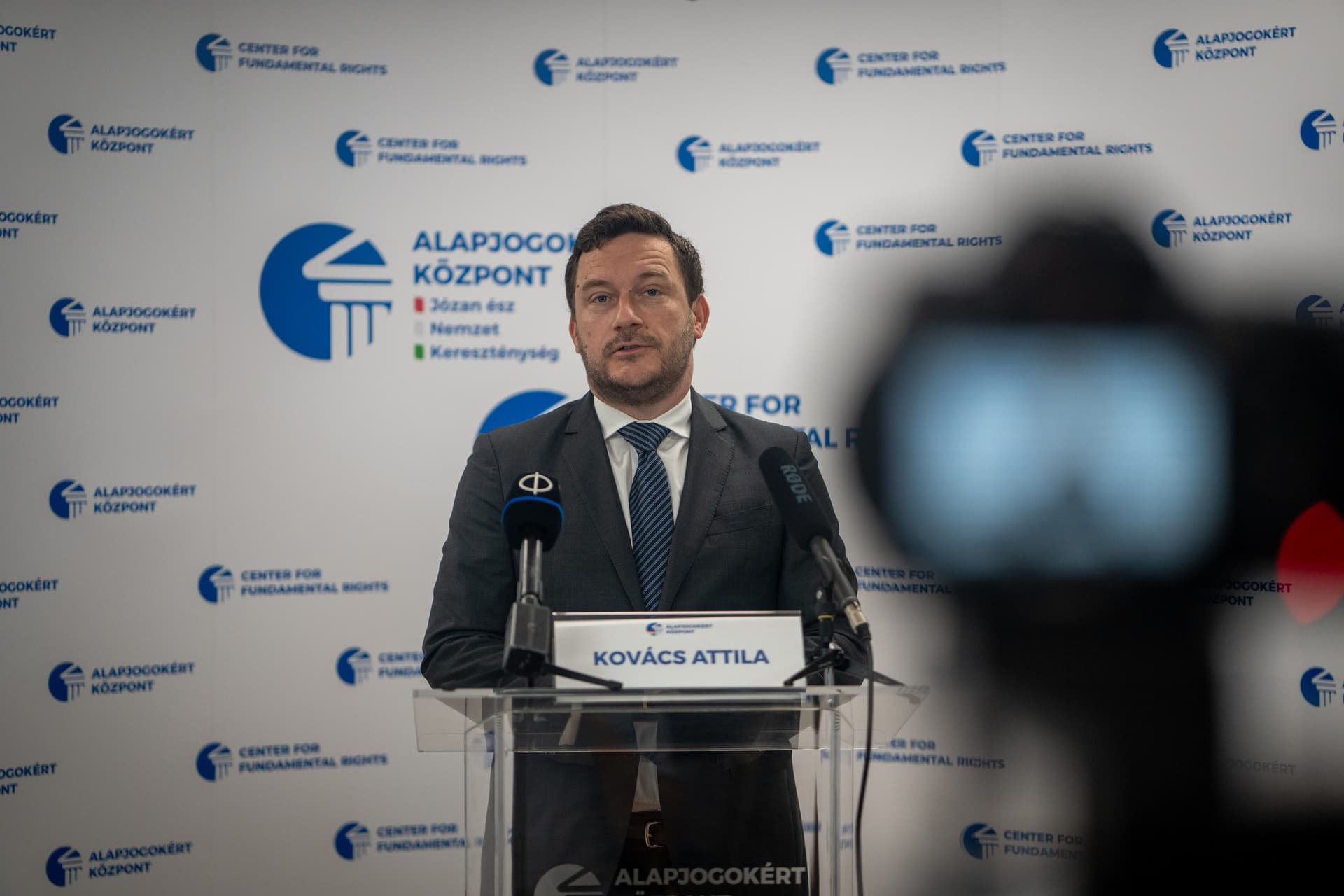 Alapjogokért Központ: Nem kérünk az illegális migrációból, a genderpropagandából és a háborúból
