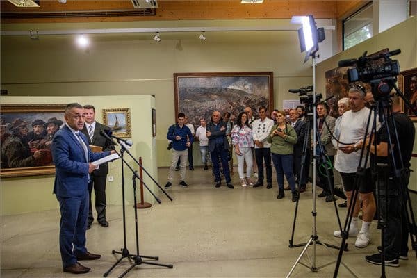 Feszty Árpád festményeiből nyílt kiállítás Ópusztaszeren