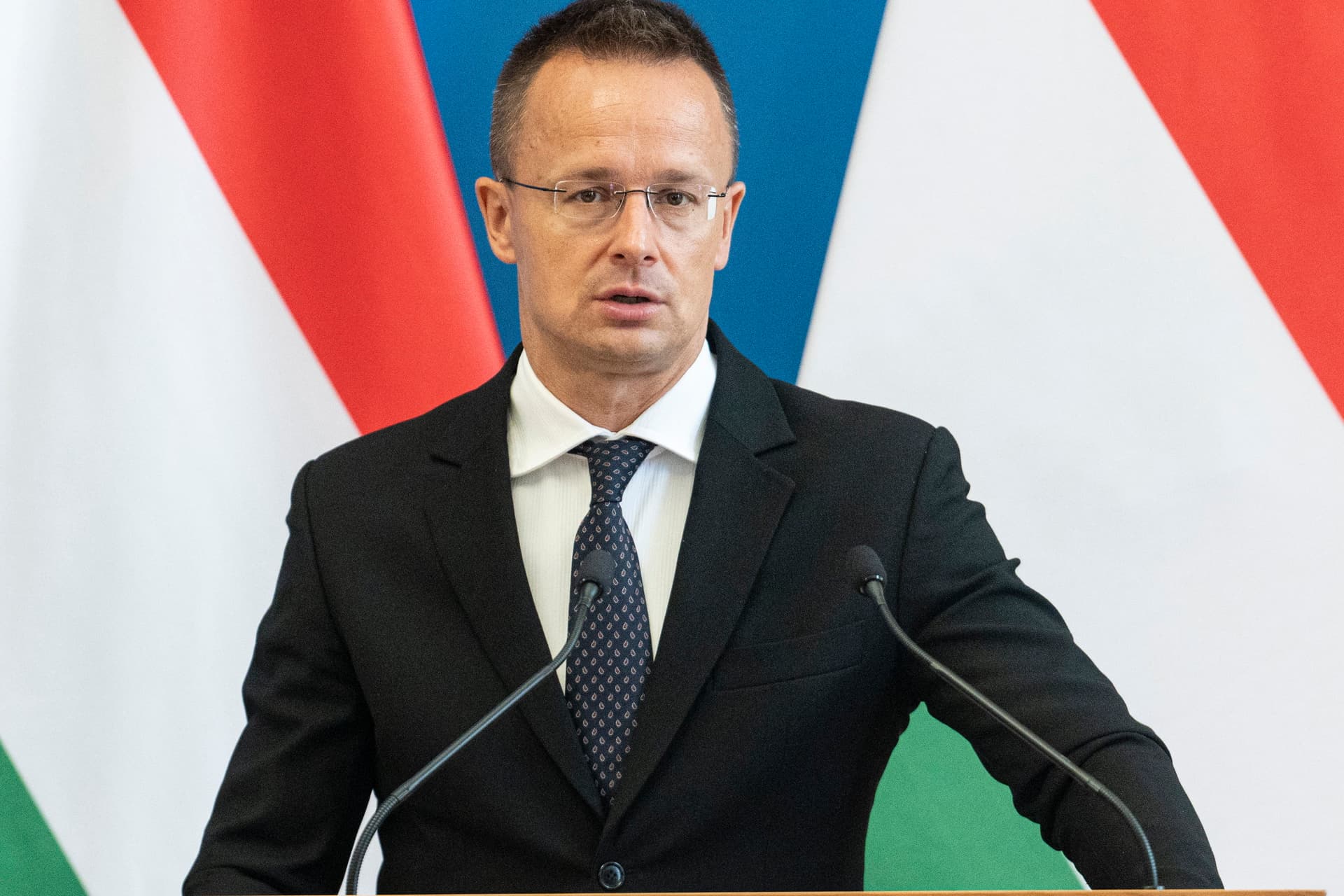 Szijjártó Péter: 36 milliárd forintos autóipari beruházással 300 új munkahely jön létre Győrben