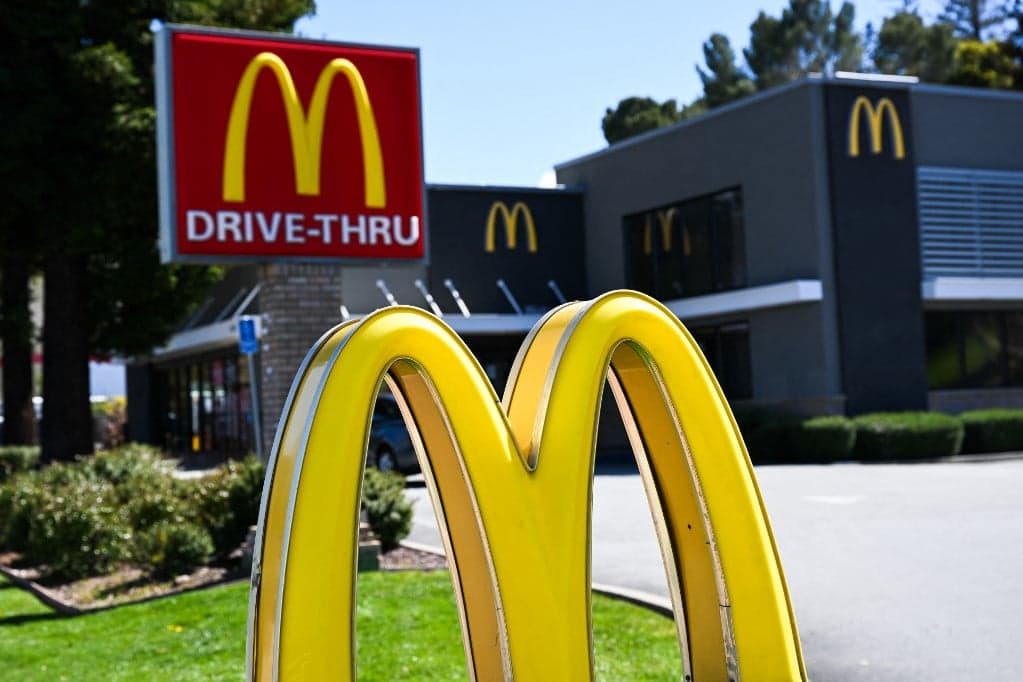 Felgyújtotta magát egy középkorú férfi egy McDonald’s mellett