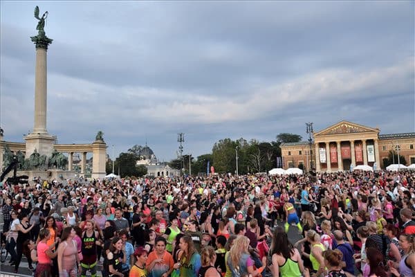 Huszonnégyezren sportoltak a Mozgás Éjszakáján