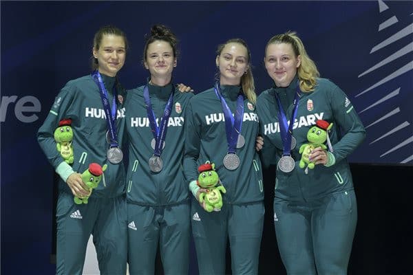 Eb-ezüstérmes a női párbajtőrcsapat és az öttusa vegyes váltó