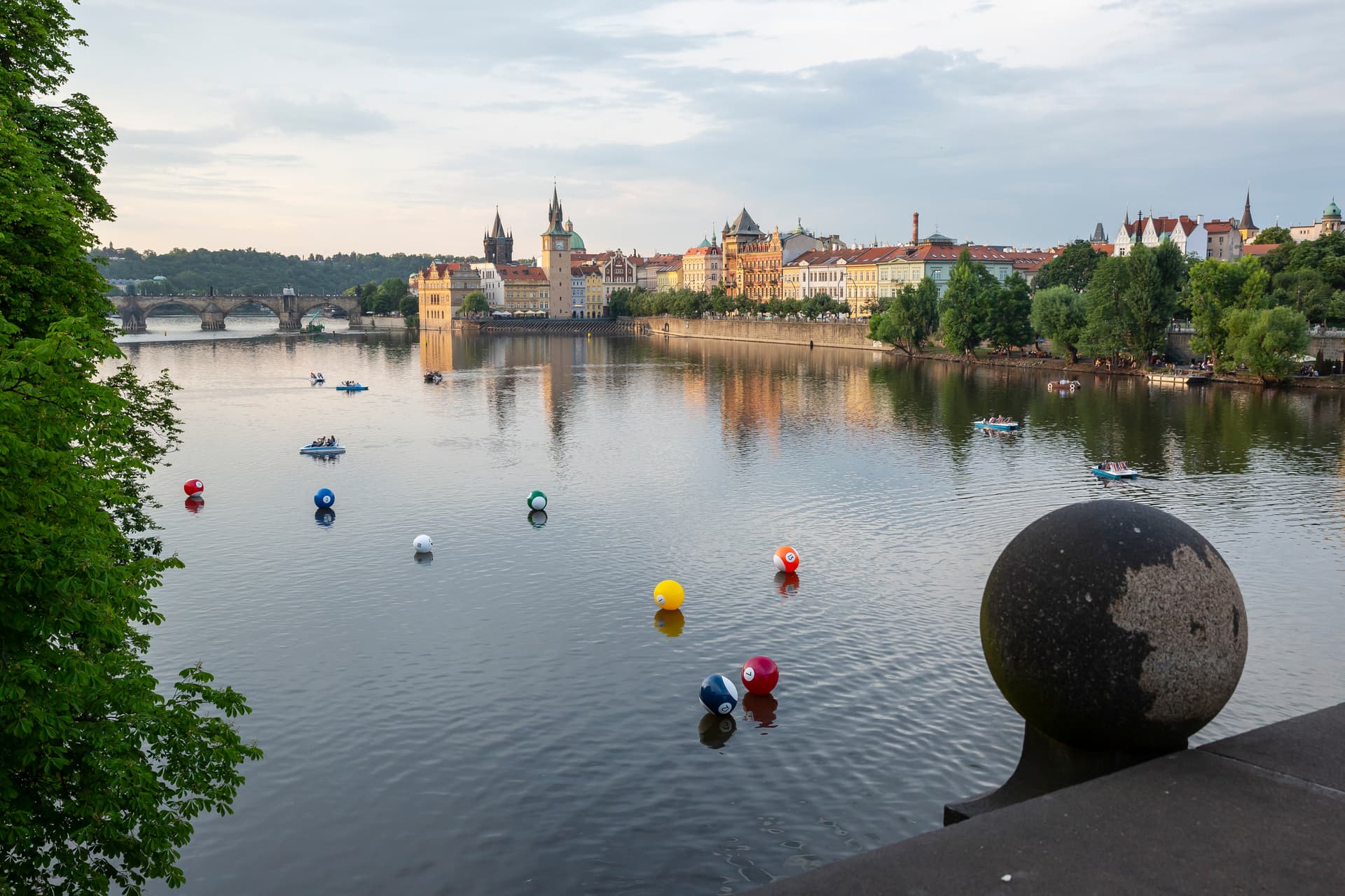 Biliárd a Moldván – a River-pool Prágában