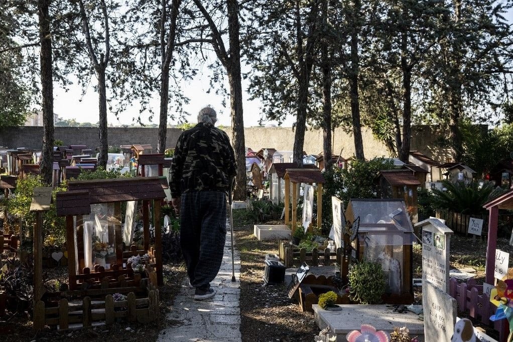 Megbírságoltak egy római temetőt, ahol feltüntették az anya nevét az elvetetett magzatok sírján