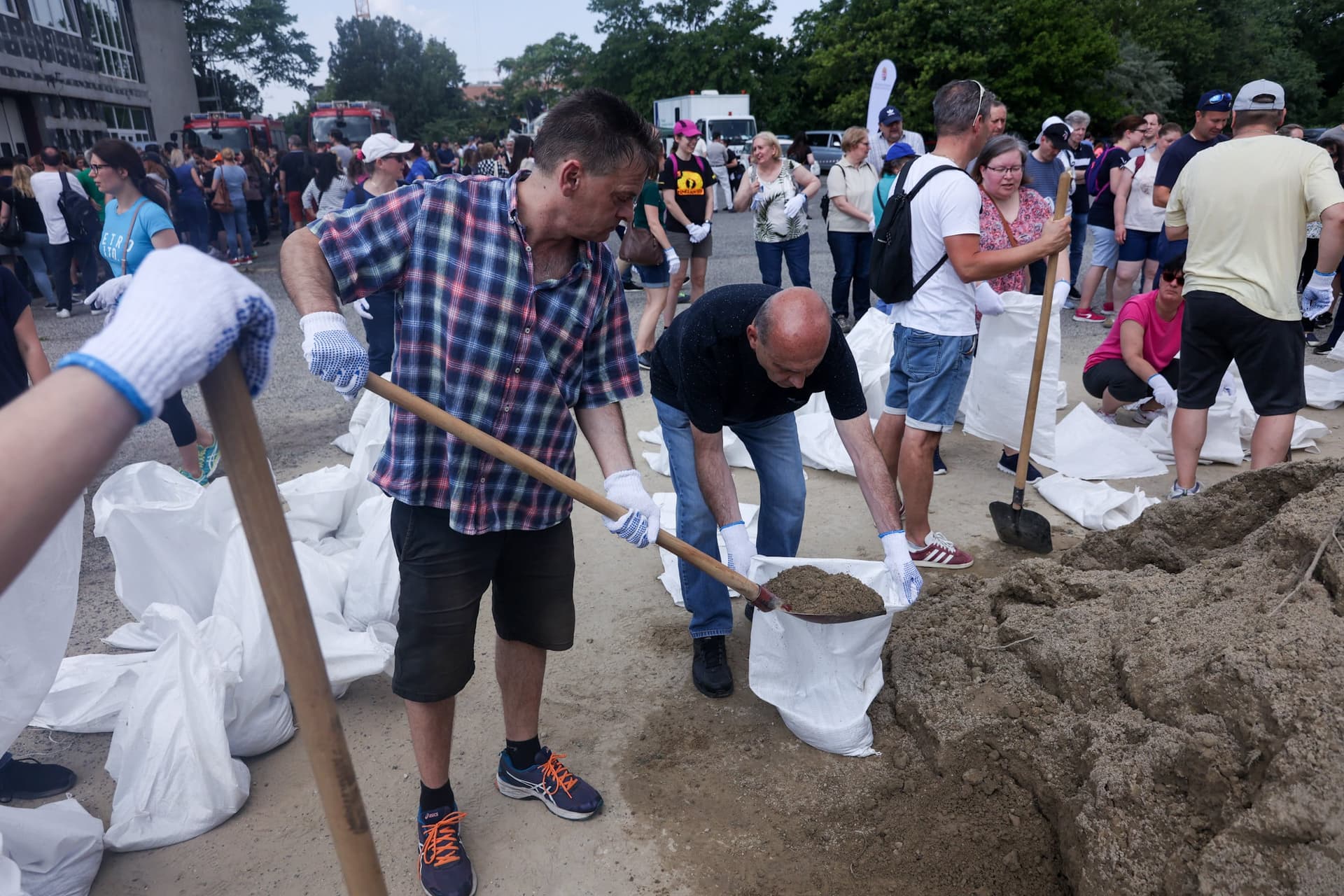 Védekezési munkák zajlanak Zalában a Mura áradása miatt