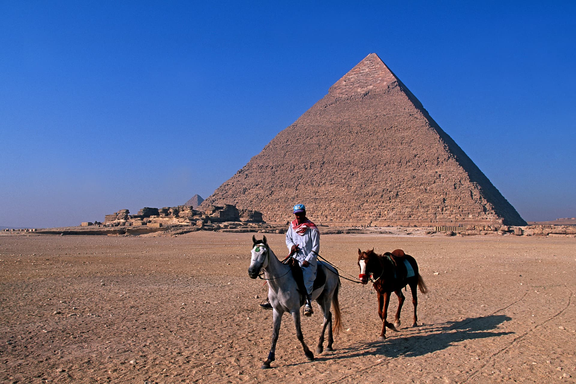Élőben nyitottak fel egy négyezer éves koporsót Egyiptomban