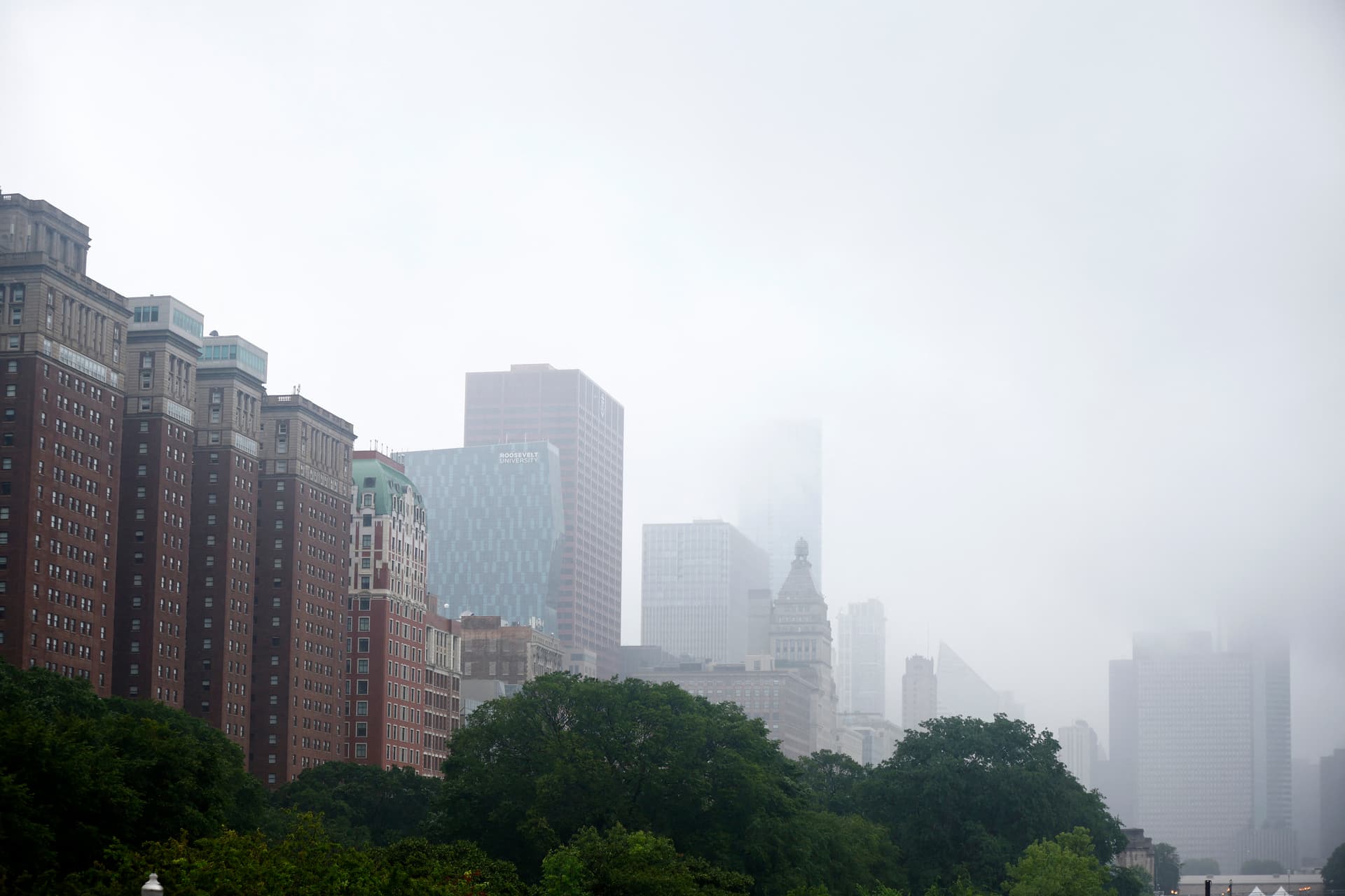 A Chicago környéki viharok miatt autópályákat zártak le