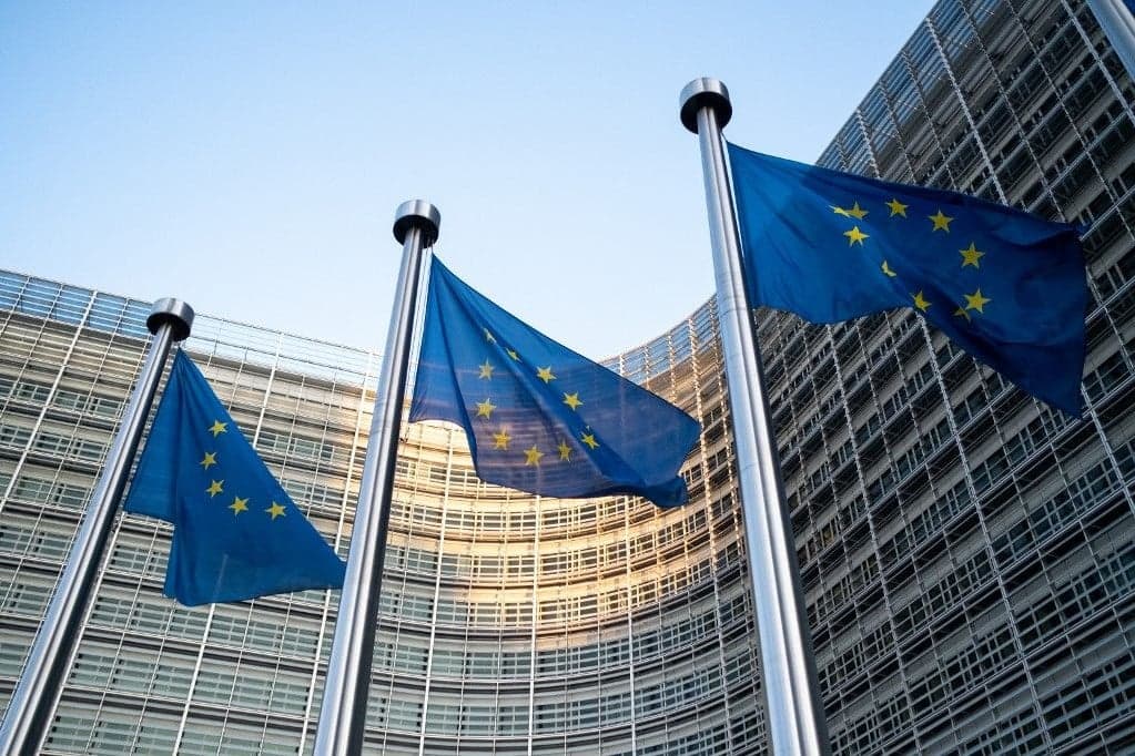 Az uniós csatlakozás érdekében Észak-Macedónia megváltoztatja az alkotmányát