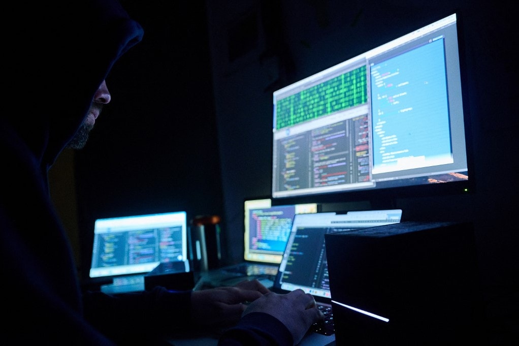 Négy nagykövetség munkatársai után kémkedtek hackerek Minszkben