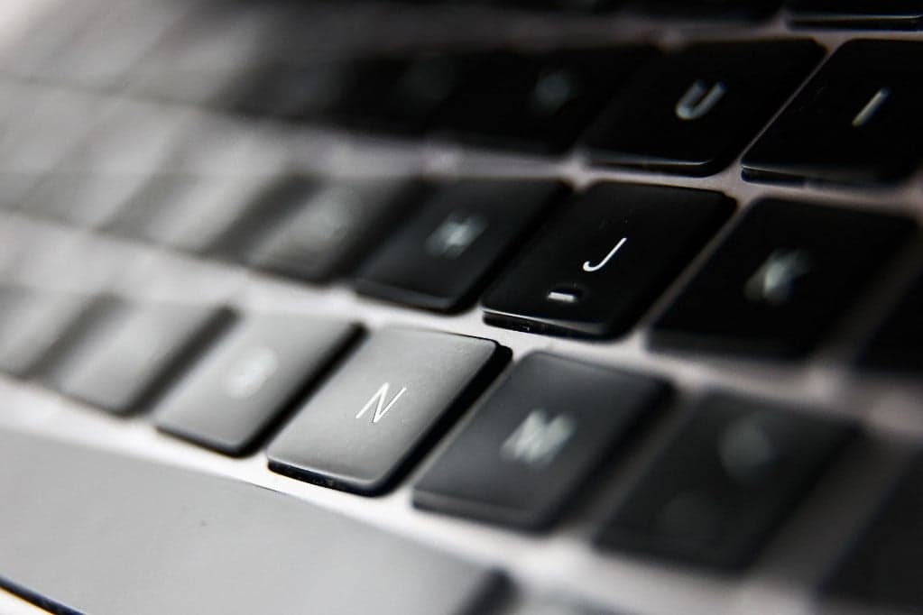 Jordániában börtönbüntetést vonhat maga után a jövőben bizonyos online tartalmak közzététele