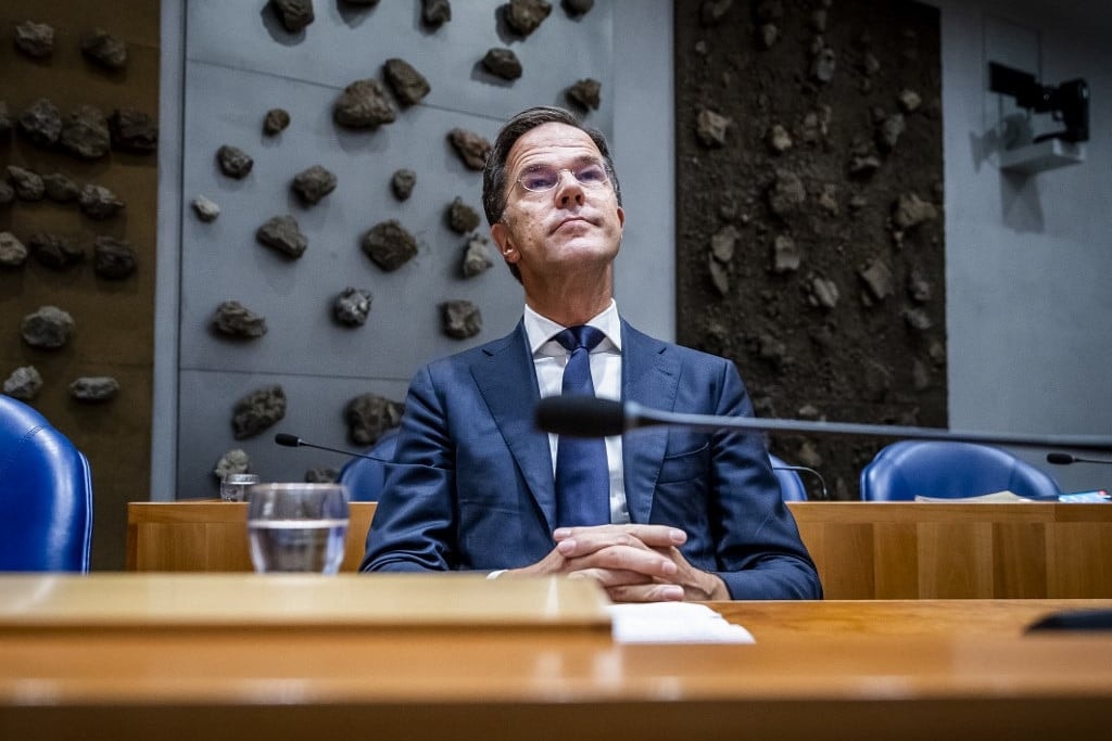 Mark Rutte a politikának is búcsút int, miután összeomlott a holland kormány