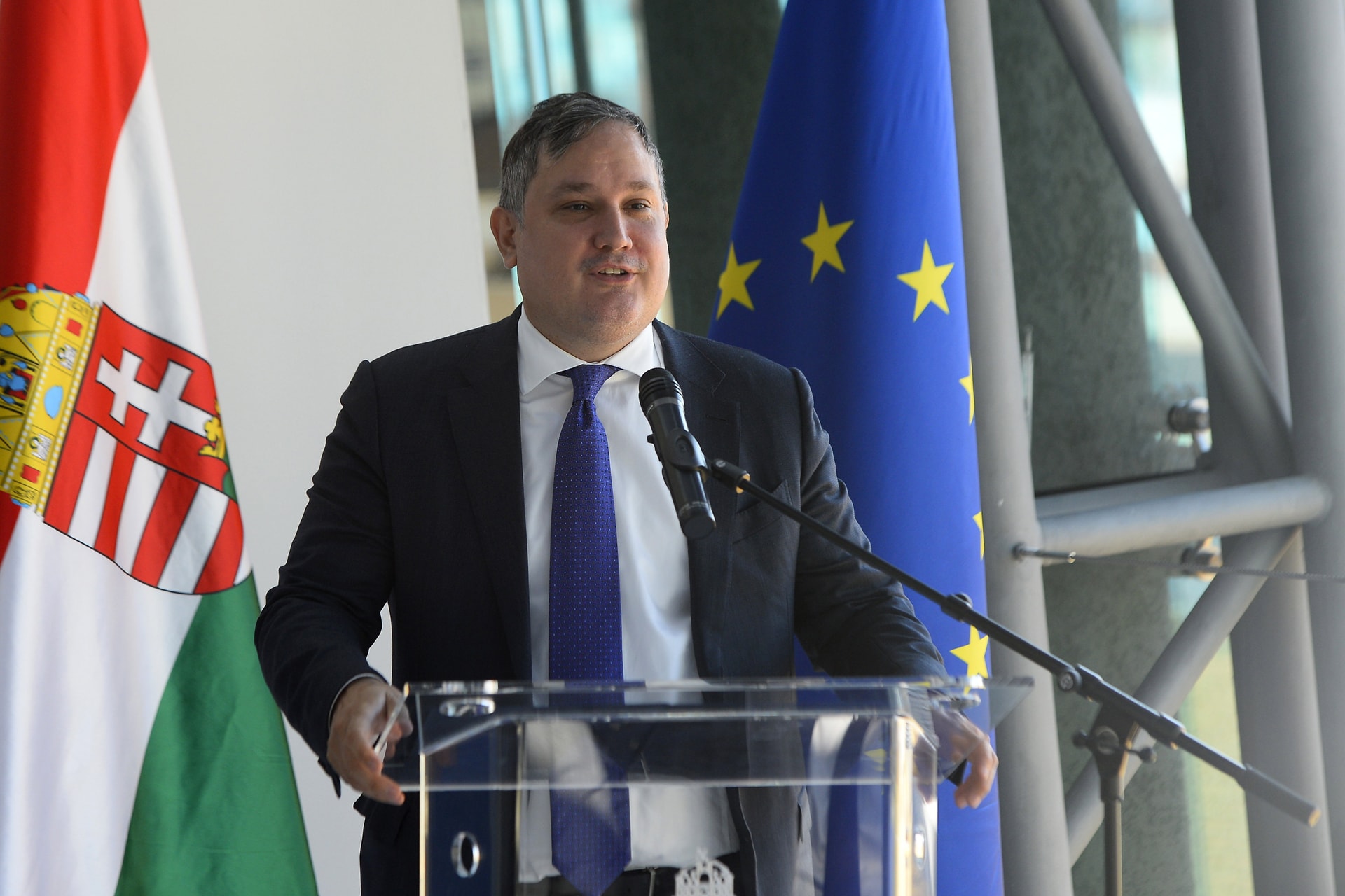 Nagy Márton Csin Licsüennel, az Ázsiai Infrastrukturális Beruházási Bank elnökével tárgyalt Pekingben