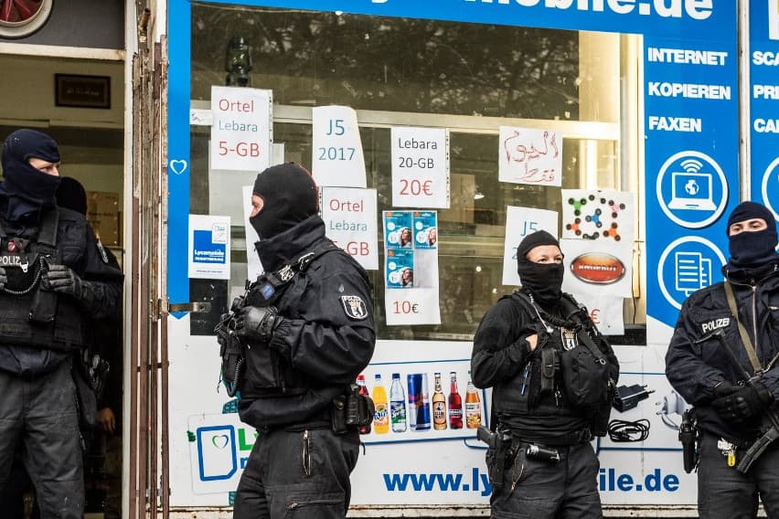 Elfogtak hét feltételezett iszlamista terroristát Németországban
