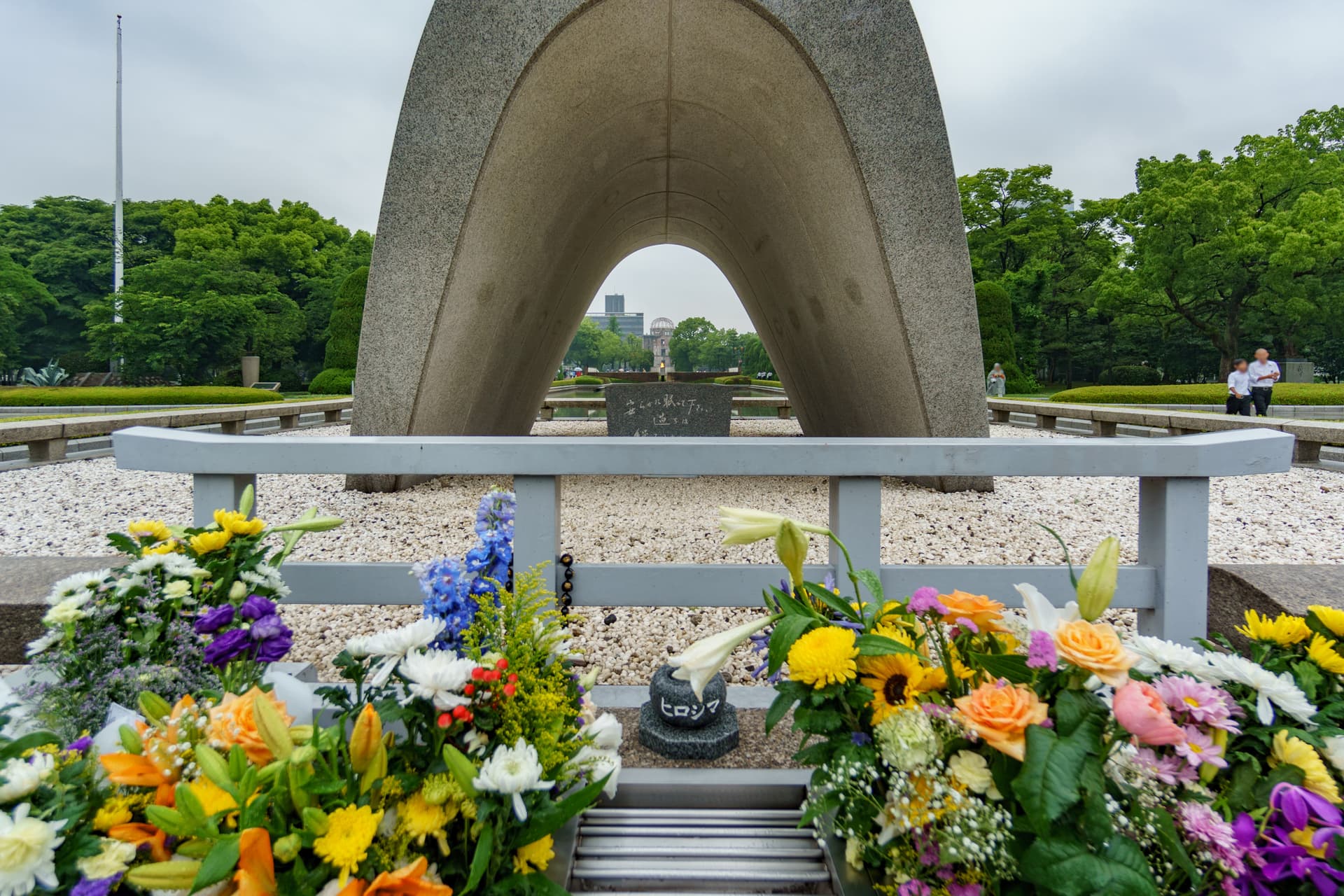 A japán politikusok az idei évfordulón sem merték kimondani, hogy az USA dobott rájuk atomot