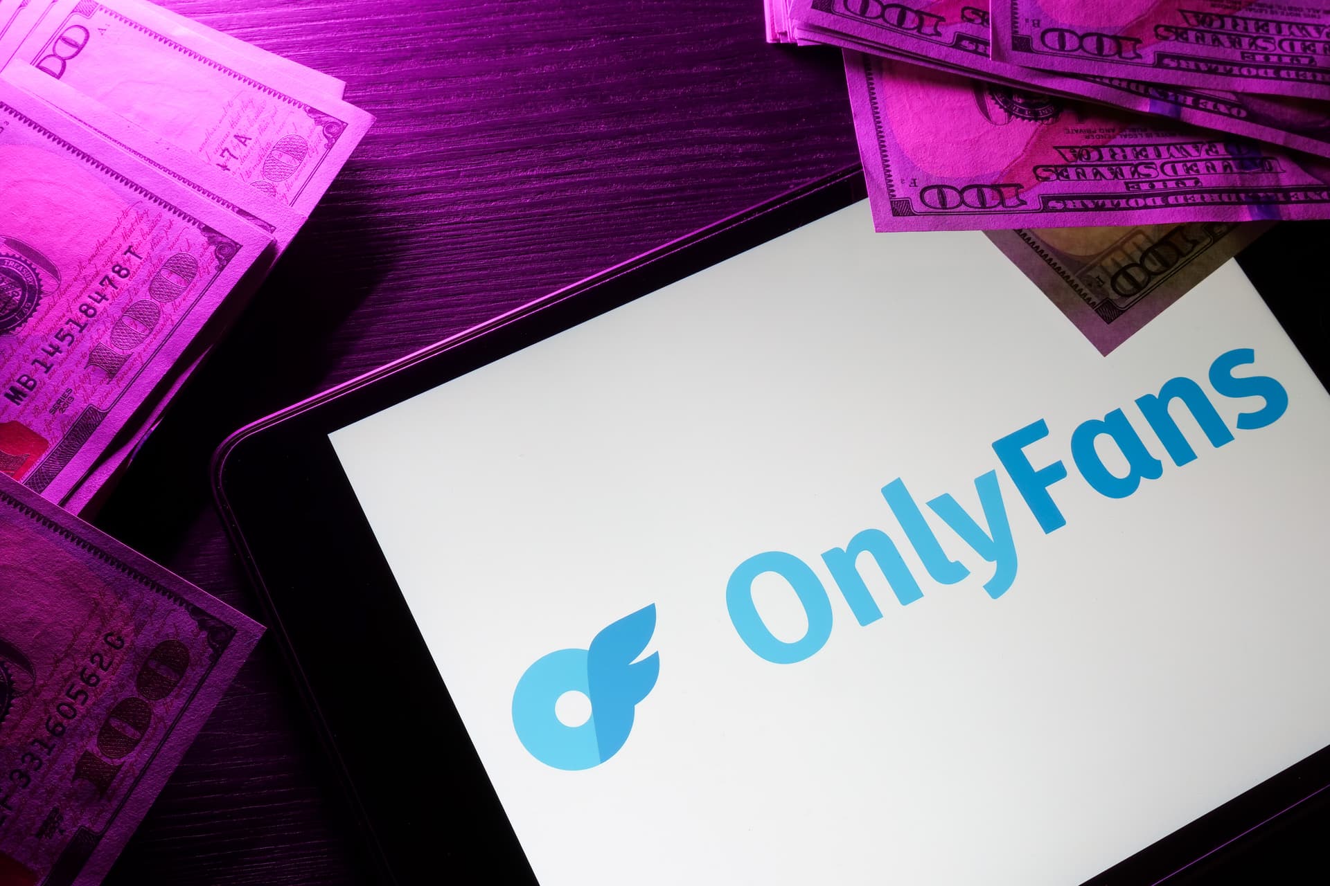 Dicstelen hírnév, avagy miként lett hívószó a médiában az OnlyFans?