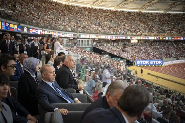 Orbán Viktor a Nemzeti Atlétikai Központban