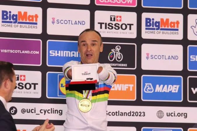Karórát nyert a végtagok nélküli parasportoló