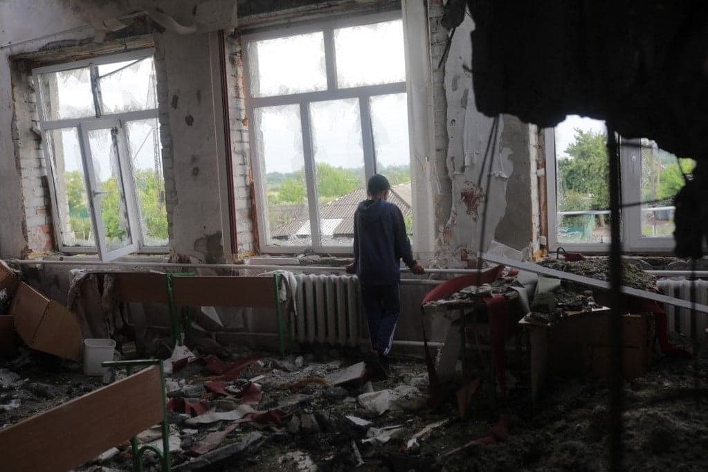 Az ukránok kazettás bombákkal lőtték Donyeck központját