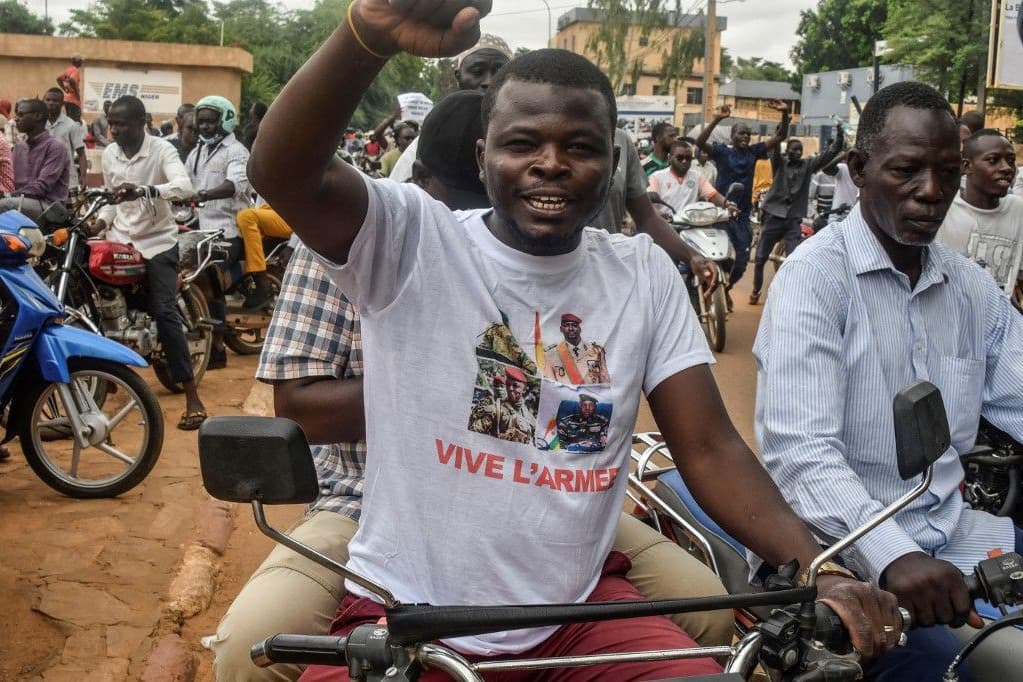 Nigeri válság: Az ECOWAS lejáró ultimátuma ellenére a junta nem adja jelét meghátrálásnak