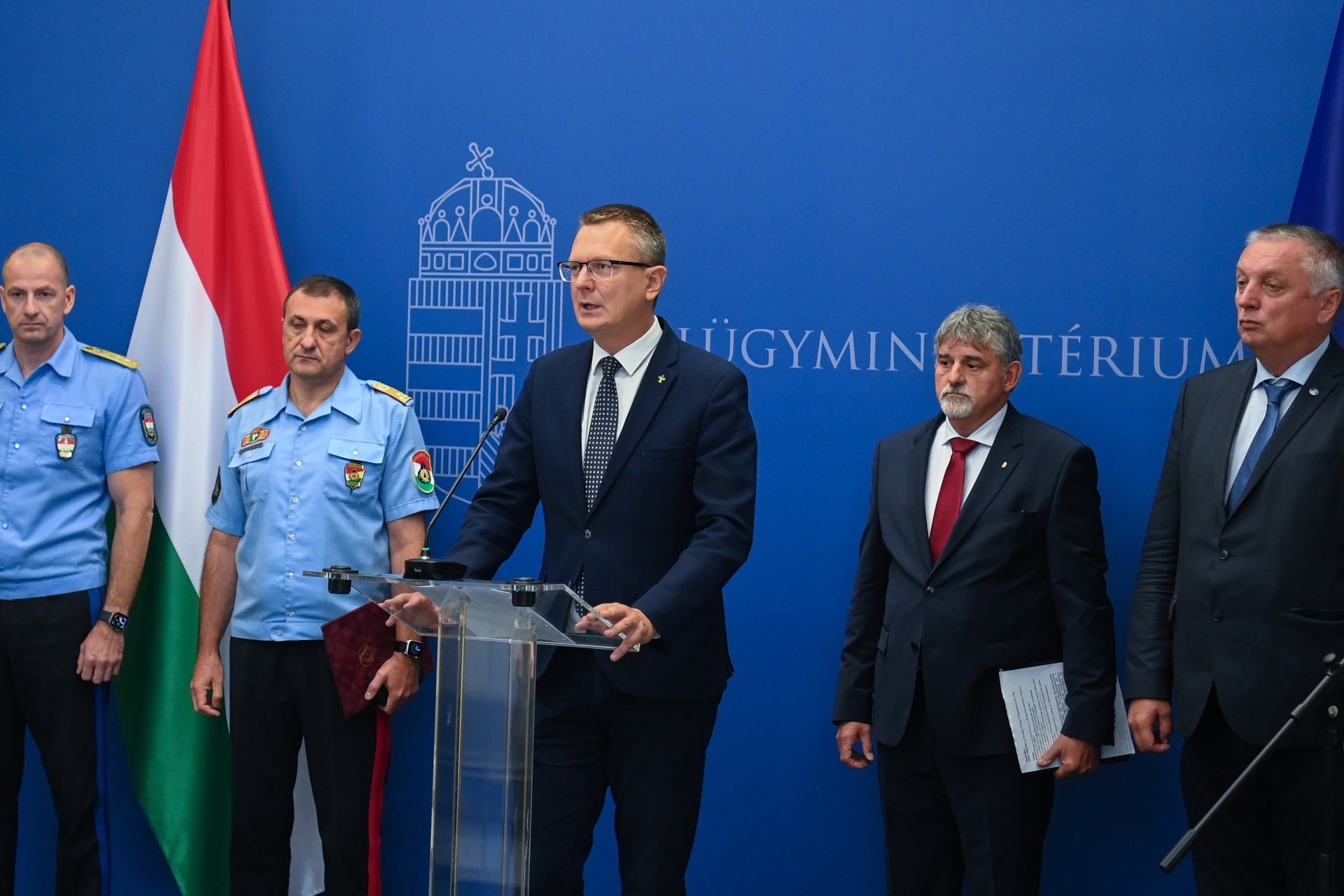 Rétvári Bence: Sikerült megvédeni az emberek életét és vagyonát