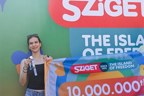 Egy magyar nő lett a fesztivál tízmilliomodik látogatója