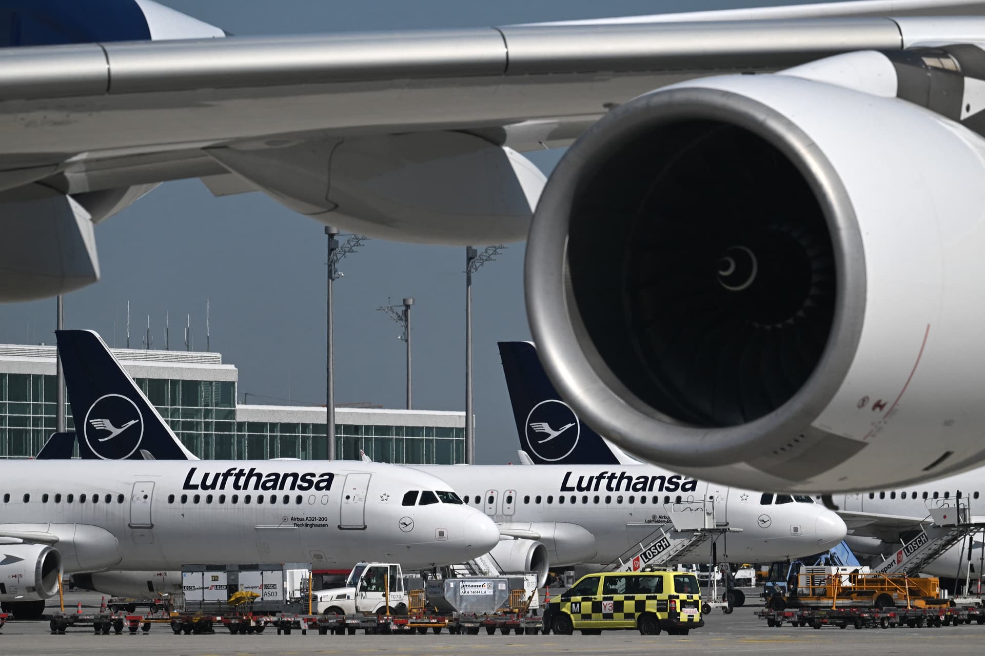 Sztrájk: megkezdődött a Lufthansa földi személyzetének munkabeszüntetése