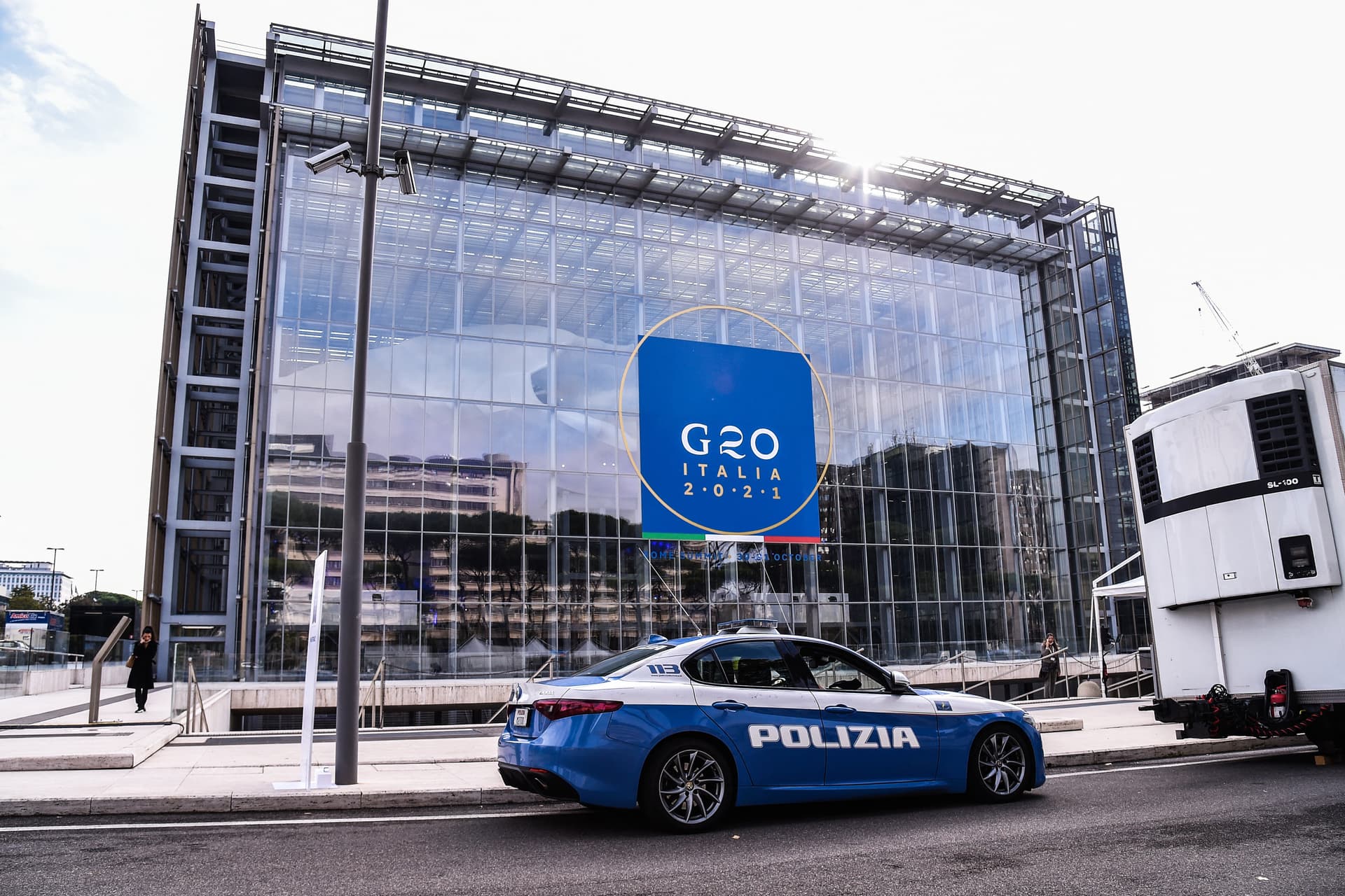 Lopott drog miatt, tévedésből, véres utazótáskában rabolták el Katát