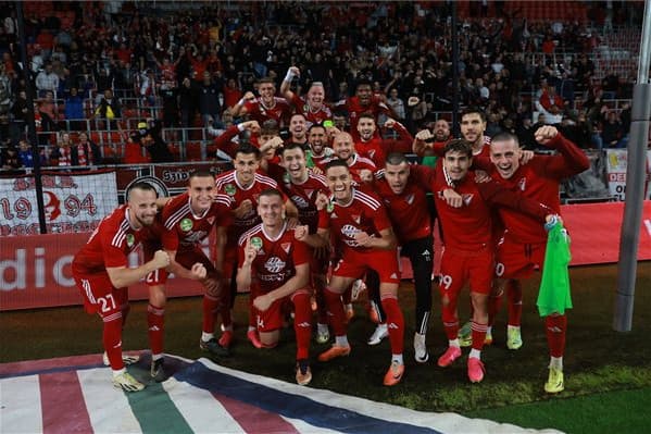 Győzött és élre állt a Debrecen