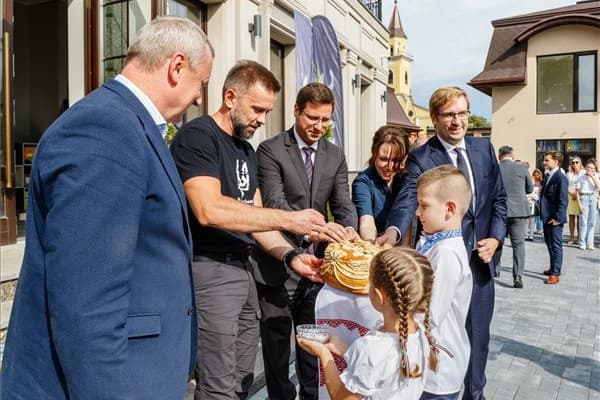 „Az Ukrajnáért harcoló és életüket áldozó magyarok kiérdemelték, hogy az ország sajátjaként tekintsen rájuk”