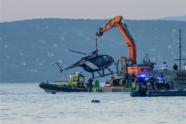 Lezuhant egy helikopter a Balatonnál + VIDEÓ