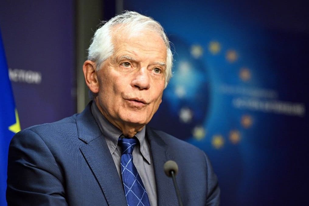 Borell: Továbbra is prioritást élveznek Ukrajna számára a fegyverszállítások