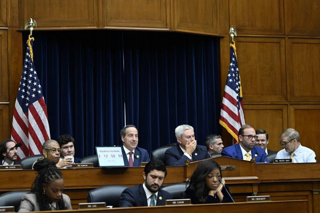 Éles viták közepette zajlott az első impeachment-meghallgatás Joe Biden ügyében