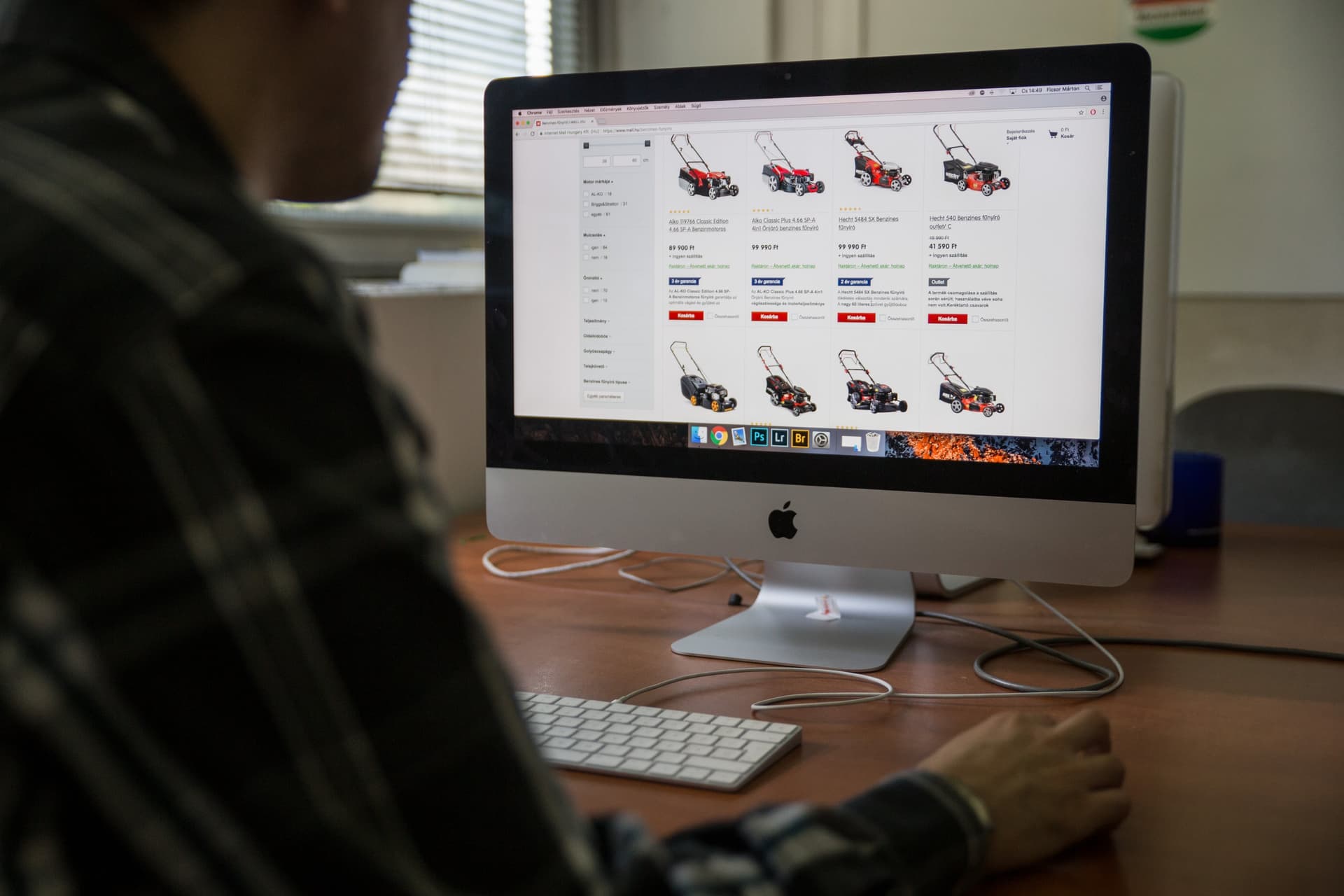 Húszmillió forintos online csalás elkövetőit fogta el a rendőrség