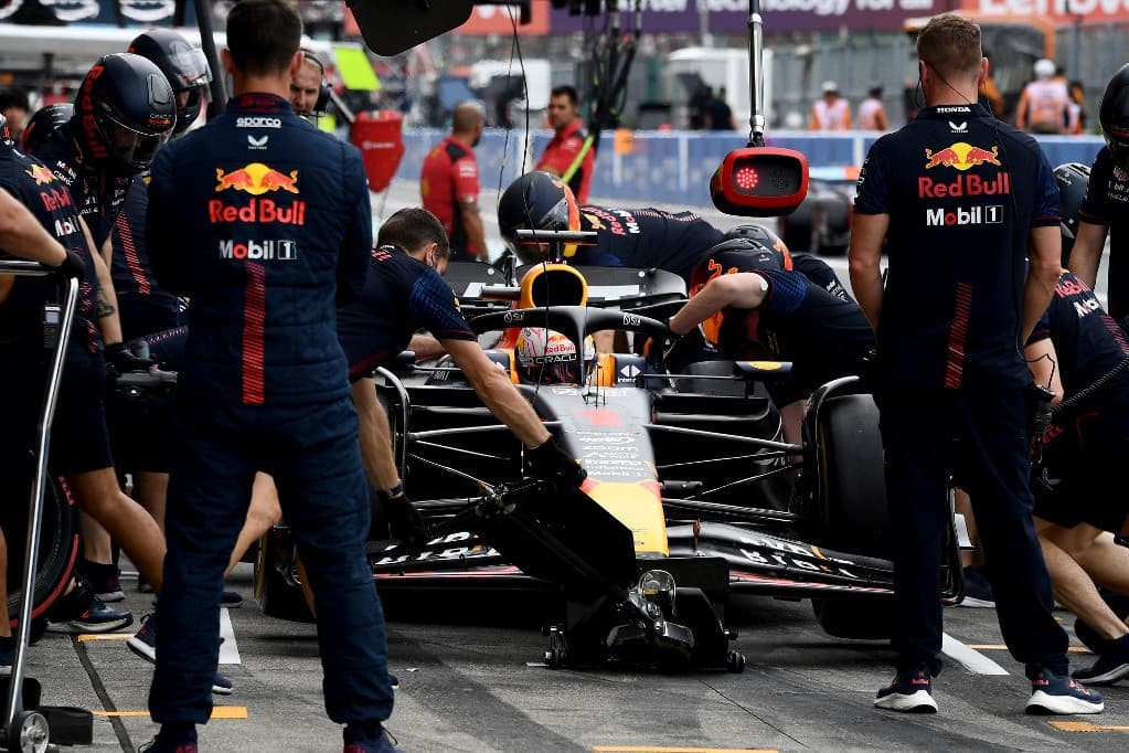 Verstappen volt a leggyorsabb a második szabadedzésen is