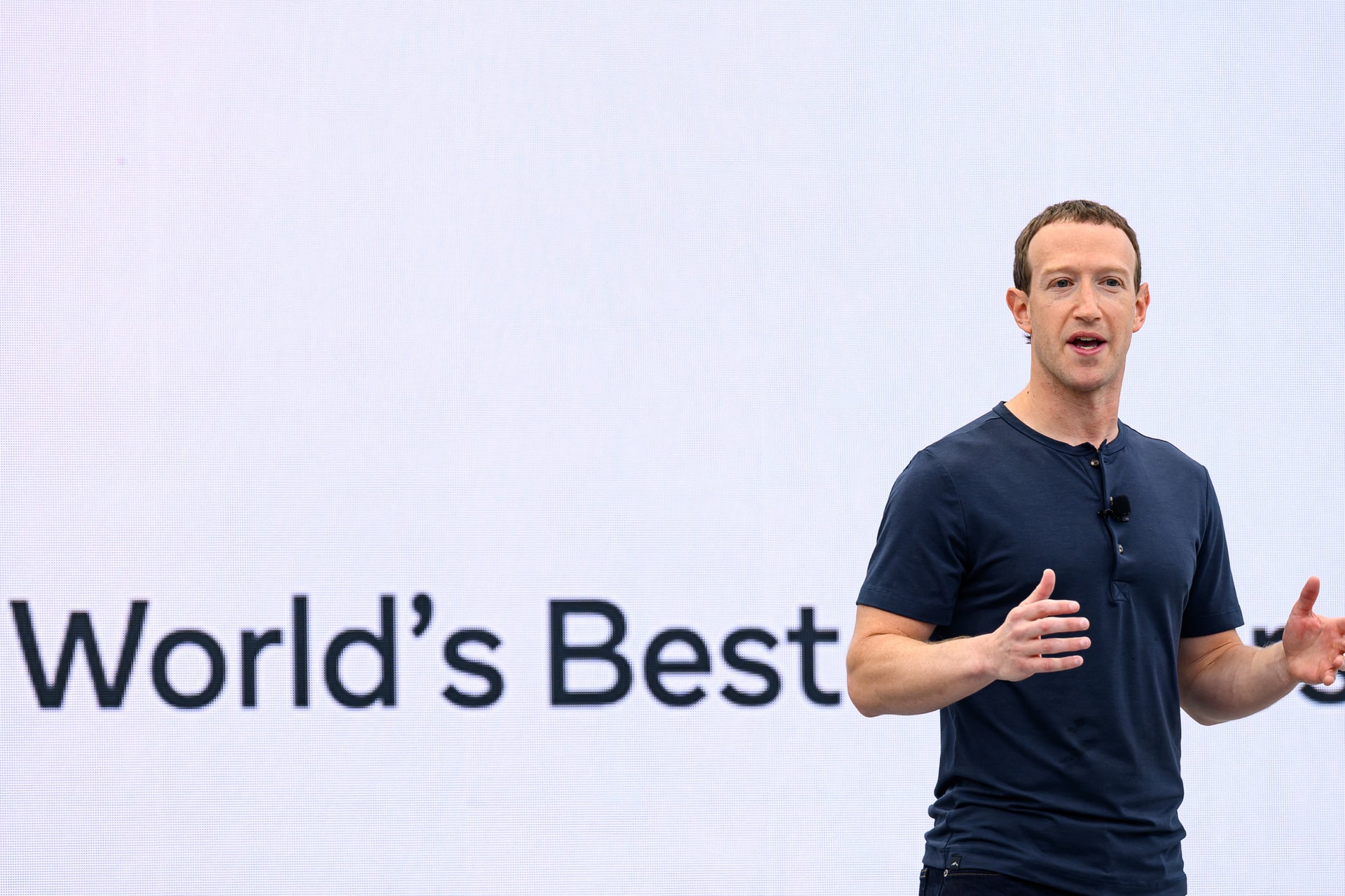 Zuckerberg megjósolta, mi váltja le a mobiltelefonokat