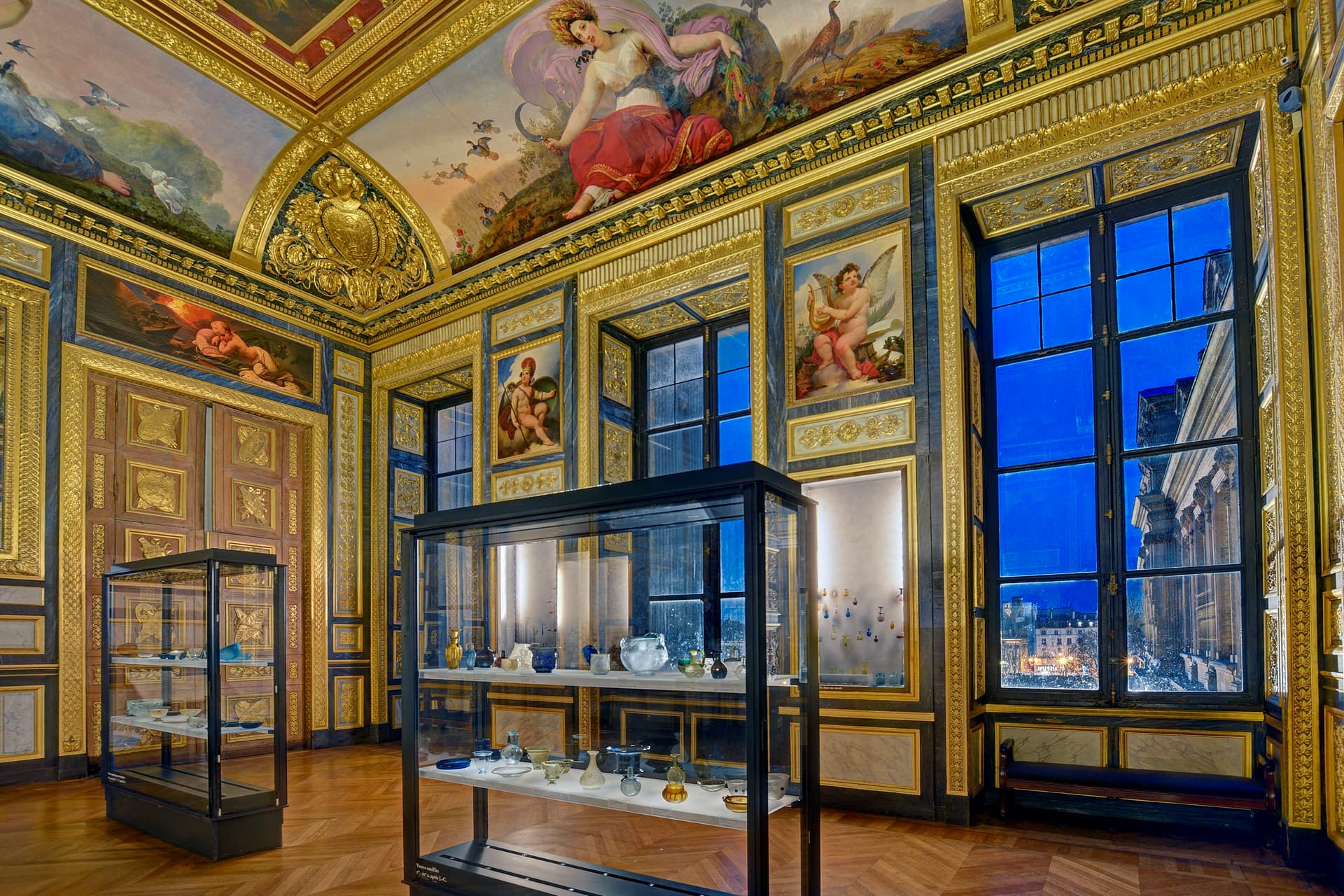 Olaszország Louvre-ban őrzött görög amforák visszaadását kéri Franciaországtól