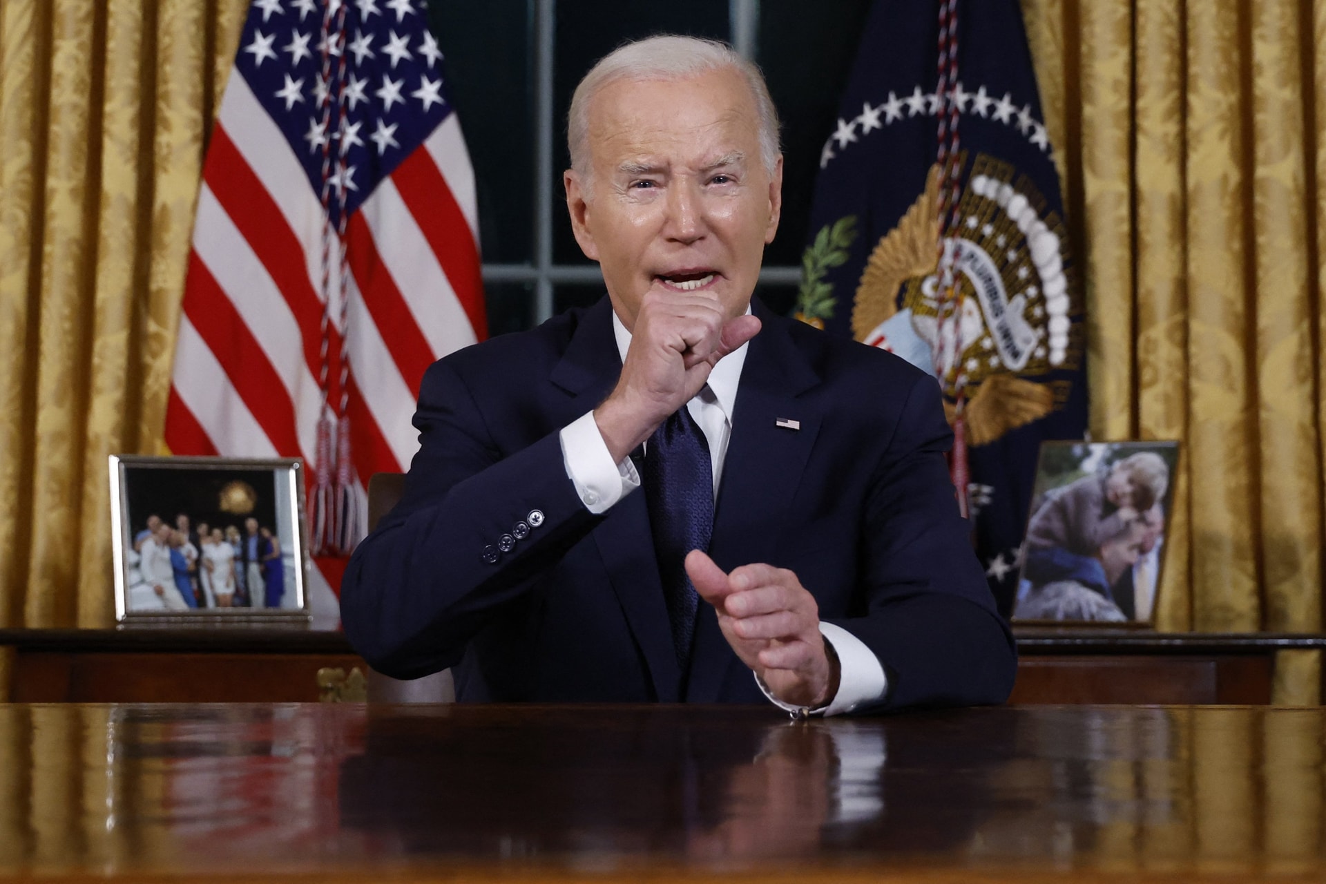 Esik, alszik, eltéved – nevessen velünk Joe Bidenen! + VIDEÓK
