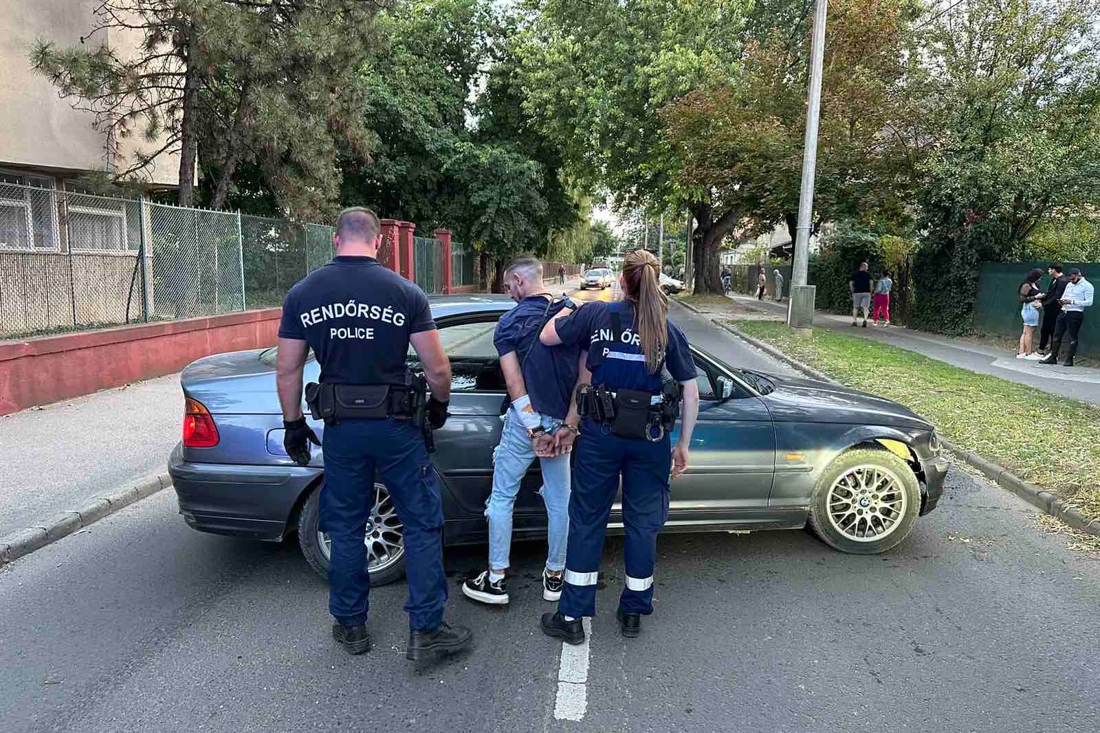 „Tolt egy kis kokaint”, vallotta be a rendőröknek egy váci BMW-s