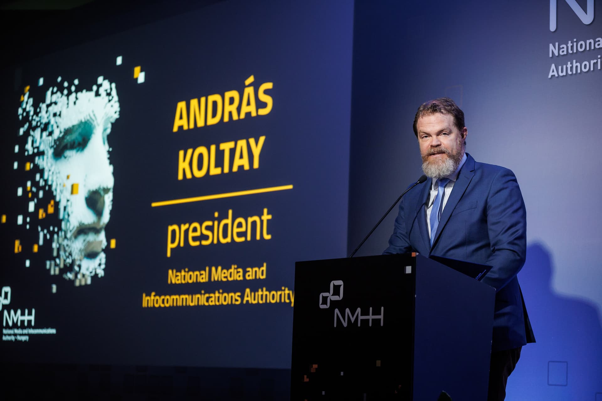 Koltay András: A kiberbűnözés elleni küzdelem széles körű társadalmi összefogást igénylő misszió