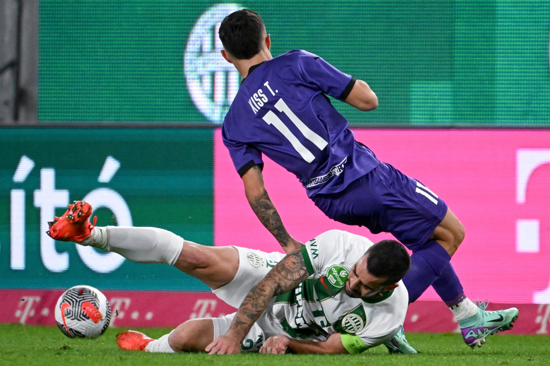 Magabiztosan nyerte a Ferencváros az Újpest elleni derbit