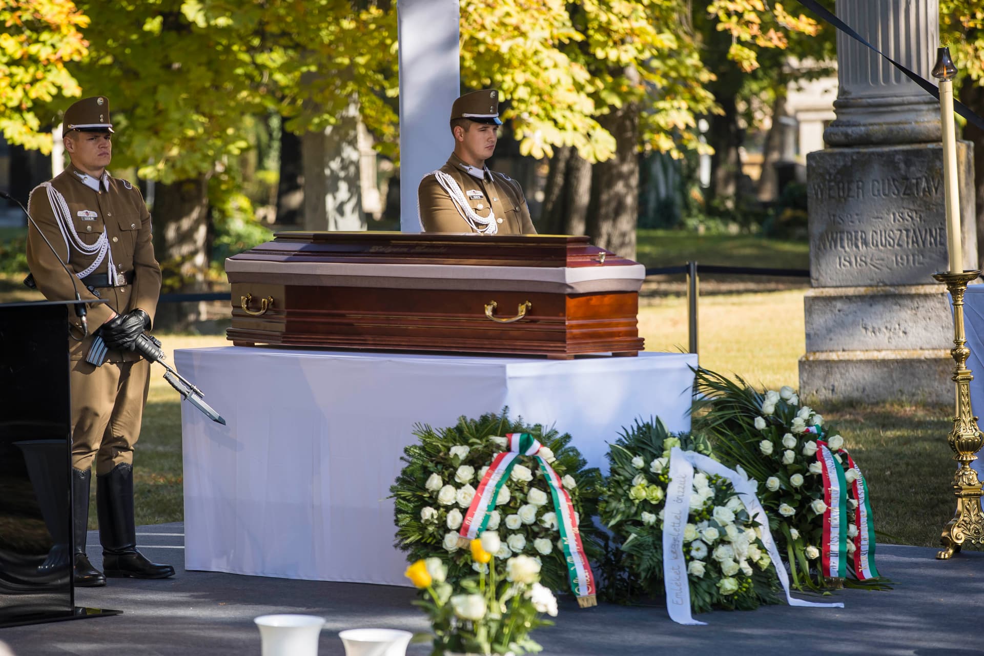 Eltemették Sólyom László volt köztársasági elnököt