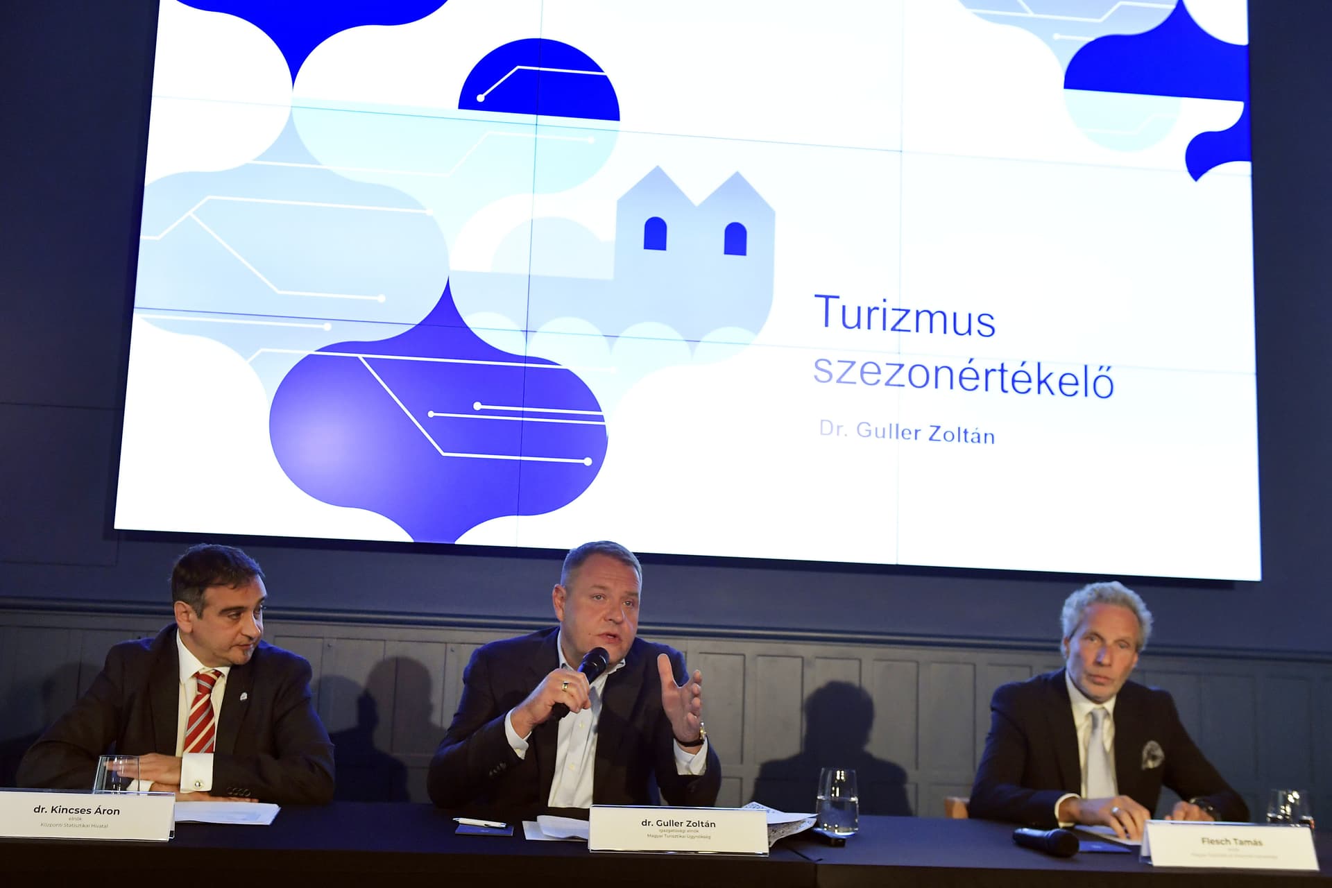 Megdőltek a tavalyi eredmények és a 2019-es rekordok a turizmusban nyáron